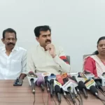 மதிமுக முதன்மைச் செயலாளர் துரை வைகோ செய்தியாளர்களிடம் பேசுகிறார்