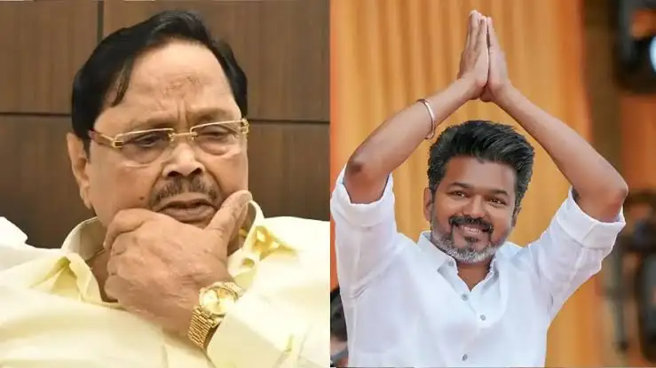 திமுக முன்னாள் அமைச்சர் துரைமுருகன் செய்தியாளர்களிடம் பேசுகிறார்