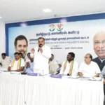 தமிழக காங்கிரஸ் தலைவர் மாணிக்கம் தாகூர் செய்தியாளர்களை சந்திக்கும் காட்சி