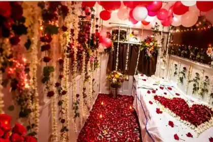 ரயில் பெட்டியில் அலங்காரம் மற்றும் மதச் சடங்கு நடைபெற்ற சம்பவம் குறித்த செய்தி