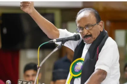 மதிமுக பொதுச்செயலாளர் வைகோ விருது பெறும் நிகழ்ச்சி