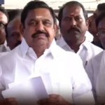 அதிமுக பொதுச்செயலாளர் எடப்பாடி பழனிசாமி செய்தியாளர்களிடம் பேசுகிறார்