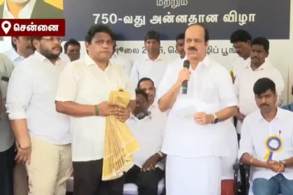 சட்டமன்ற சபாநாயகர் ஜே.சி.டி.பிரபாகர் ஒரு நிகழ்ச்சியில் பேசுகிறார்