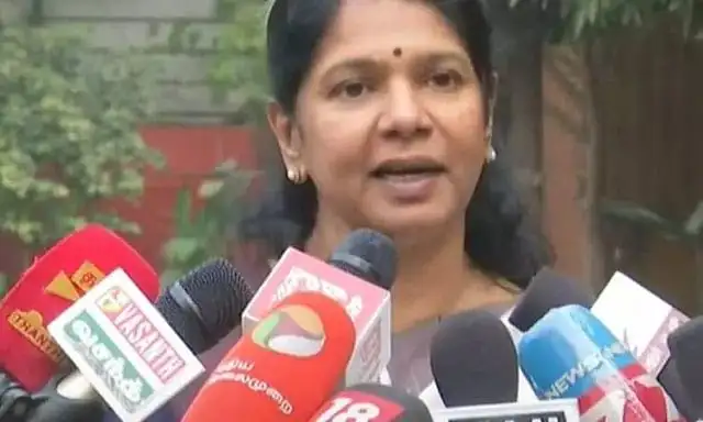 திமுக துணைப் பொதுச்செயலாளர் கனிமொழி கருணாநிதி எம்.பி. செய்தியாளர்களிடம் பேசுகிறார்