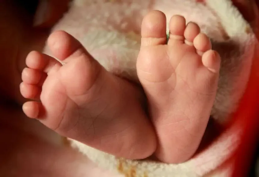 உறுப்பு தானம் செய்த 19 மாத குழந்தையின் பெற்றோர்