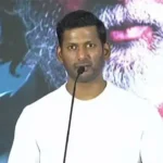 நடிகர் விஷால் 'மகுடம்' பட டிரெய்லர் வெளியீட்டு விழாவில் பேசுகிறார்