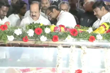 சௌகார் ஜானகி உடலுக்கு அரசு சார்பில் அஞ்சலி