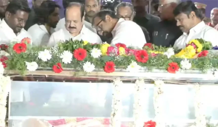 சௌகார் ஜானகி உடலுக்கு அரசு சார்பில் அஞ்சலி