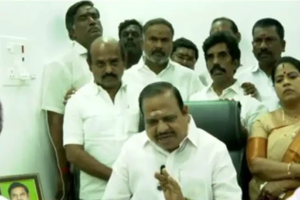 அதிமுக கொறடா அக்ரி கிருஷ்ணமூர்த்தி செய்தியாளர்களிடம் பேசுகிறார்
