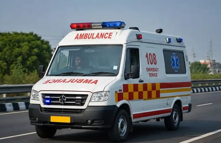 தேசிய நெடுஞ்சாலைகளில் ஆம்புலன்ஸ் சேவை குறித்த அறிவிப்பு பலகை