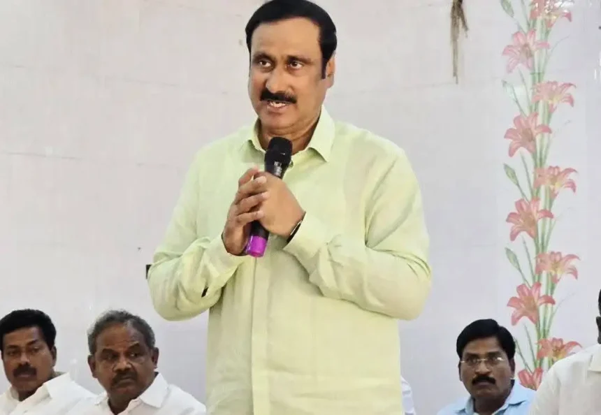 பா.ம.க தலைவர் அன்புமணி ராமதாஸ் செய்தியாளர்களை சந்திக்கும் காட்சி