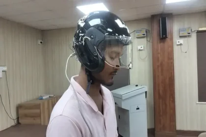 பீகார் மாணவர் ரோஹித் ராஜ் உருவாக்கிய ஸ்மார்ட் ஹெல்மெட்