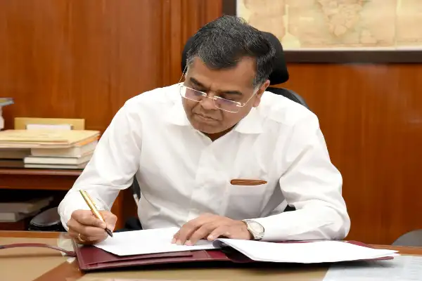 மத்திய அமைச்சரவை செயலாளர் டி.வி.சோமநாதன்
