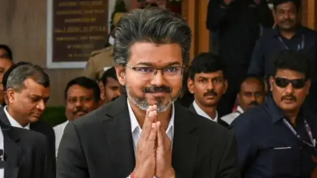 முதல்வர் விஜய் சென்னை மக்களுக்கு சென்னை நாள் வாழ்த்து தெரிவிக்கும் படம்