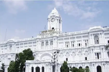 சென்னை மாநகராட்சி ஆணையர் சமீரன் அறிவிப்பு வெளியிடுகிறார்