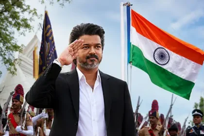 முதலமைச்சர் விஜய் தேசிய கொடியேற்றும் காட்சி