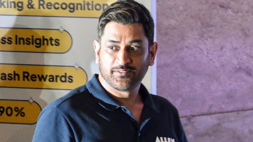 இலங்கை அணியின் முன்னாள் வேகப்பந்து வீச்சாளர் நுவான் குலசேகரா