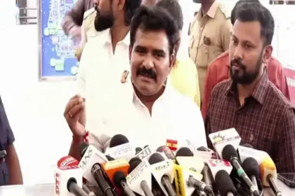 அமைச்சர் சி.டி.ஆர். நிர்மல் குமார் செய்தியாளர் சந்திப்பில் பேசுகிறார்