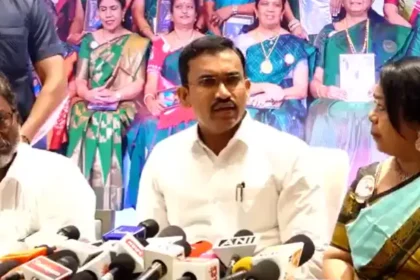 தமிழக சுகாதார அமைச்சர் அருண்ராஜ் செய்தியாளர்களை சந்திக்கும் காட்சி