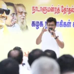 திமுக தலைவர் மு.க.ஸ்டாலின் மற்றும் இளைஞர் அணி செயலாளர் உதயநிதி ஸ்டாலின்