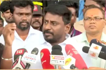 பள்ளிக்கல்வித்துறை அமைச்சர் ராஜ்மோகன் கண்டனம் தெரிவிக்கும் காட்சி