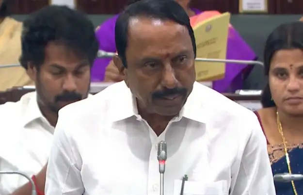 அமைச்சர் செங்கோட்டையன் செய்தியாளர் சந்திப்பில் அறிவிப்பை வெளியிடுகிறார்