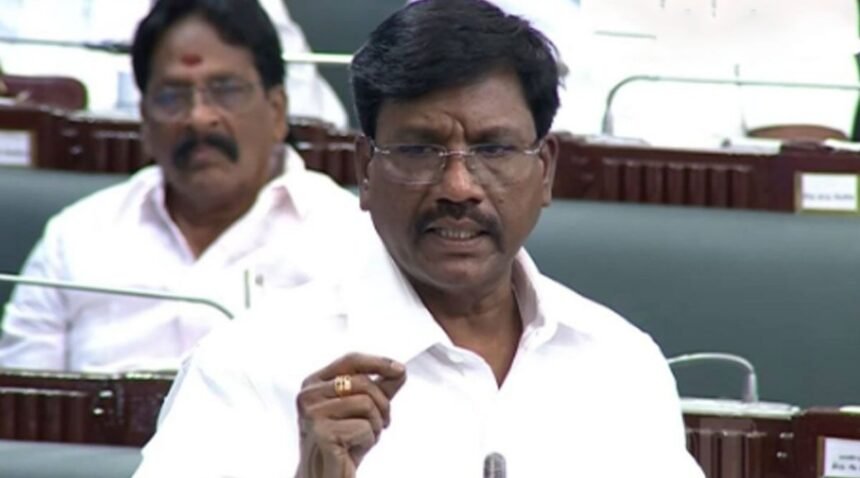 உயர்கல்வித்துறை அமைச்சர் விஸ்வநாதன் சட்டப்பேரவையில் அறிவிப்பை வெளியிடுகிறார்