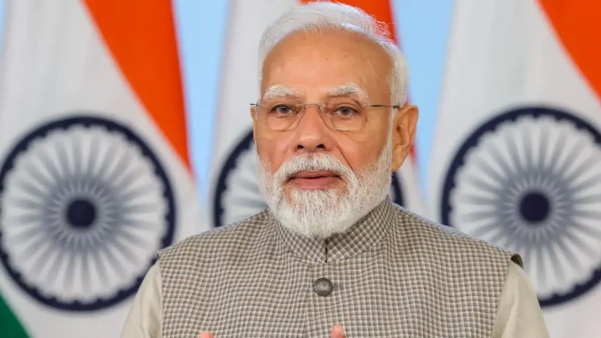 பிரதமர் நரேந்திர மோடி தேசியக் கொடி குறித்து எக்ஸ் தளத்தில் பதிவிட்டுள்ளார்.