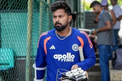 கிரிக்கெட் வீரர் சரண்ஷ் ஜெயினின் தந்தை சுபோத் ஜெயின்