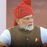 பிரதமர் நரேந்திர மோடி செங்கோட்டையில் தேசியக் கொடியை ஏற்றுகிறார்