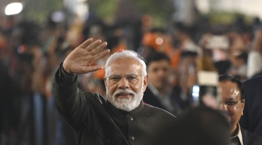 பிரதமர் நரேந்திர மோடி உரையாற்றுகிறார்
