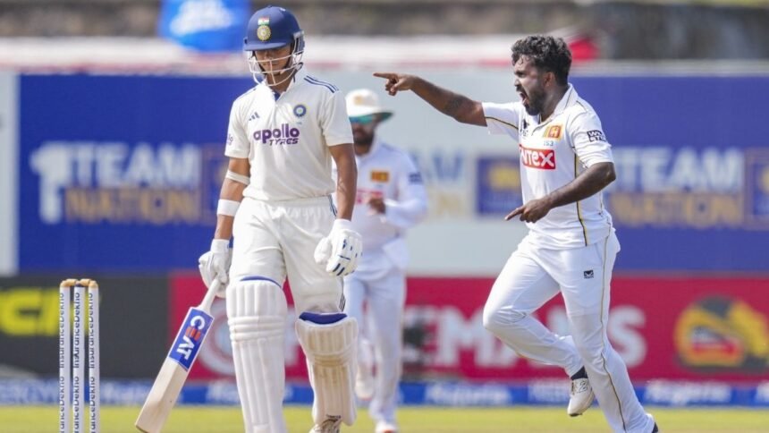 யஷஸ்வி ஜெய்ஸ்வால் மற்றும் அசிதா பெர்னாண்டோ மோதலில் ஈடுபடும் காட்சி