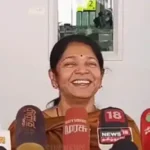 திமுக எம்.பி கனிமொழி விளக்கம் அளிக்கும் காட்சி