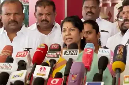 கனிமொழி கருணாநிதி எம்பி செய்தியாளர்களிடம் பேசுகிறார்