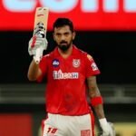 கே.எல். ராகுல் கிரிக்கெட் விளையாடும் புகைப்படம்