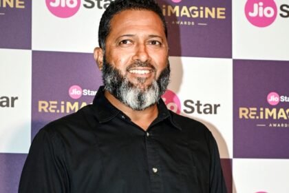 கே.எல். ராகுல் பேட்டிங் செய்யும் காட்சி