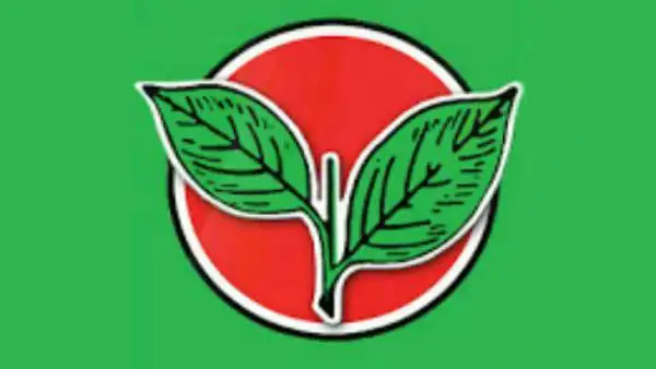 மதுபான பாட்டில்கள் மற்றும் FSSAI லோகோ