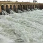 தமிழக முதல்வர் திரு. ச. ஜோசப் விஜய் மேட்டூர் அணையில் இருந்து நீரை திறந்து வைக்கும் காட்சி