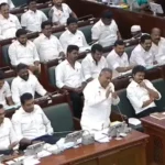 சட்டப்பேரவையில் அமர்ந்திருக்கும் அமைச்சர் என். ஆனந்த்