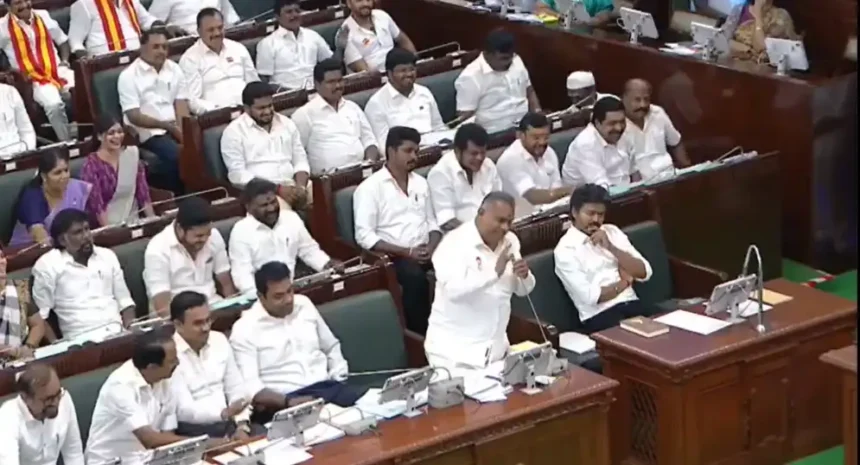 சட்டப்பேரவையில் அமர்ந்திருக்கும் அமைச்சர் என். ஆனந்த்