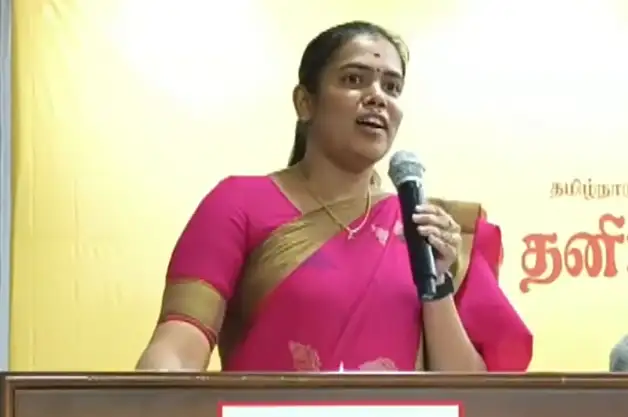 அமைச்சர் கீர்த்தனா விருதுநகரில் நடைபெற்ற நிகழ்ச்சியில் பேசுகிறார்