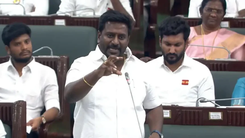 பள்ளிக்கல்வித்துறை அமைச்சர் ராஜ்மோகன் அறிவிப்புகளை வெளியிடுகிறார்