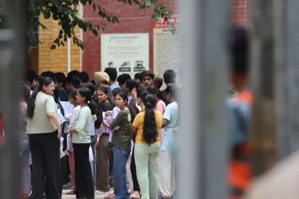 நீட் தேர்வு வினாத்தாள் கசிவு தொடர்பான விசாரணை