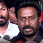 மீட்கப்பட்ட தமிழர்களை வரவேற்கும் அமைச்சர் ராஜ்மோகன்