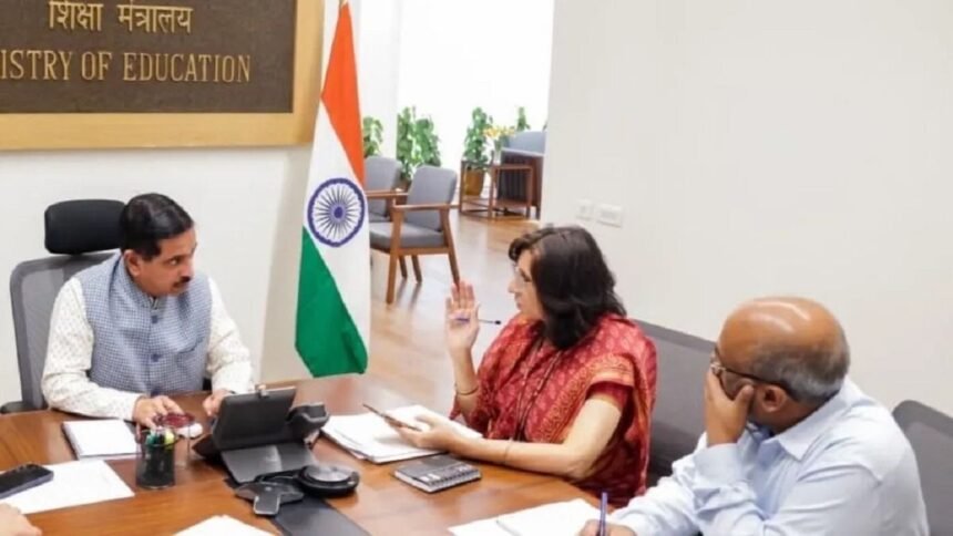 கல்வி அமைச்சகத்தின் உத்தரவு மற்றும் என்டிஏ சீரமைப்பு குறித்த அறிவிப்பு