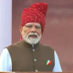 பிரதமர் நரேந்திர மோடி டெல்லி செங்கோட்டையில் தேசியக் கொடியை ஏற்றி வைக்கிறார்