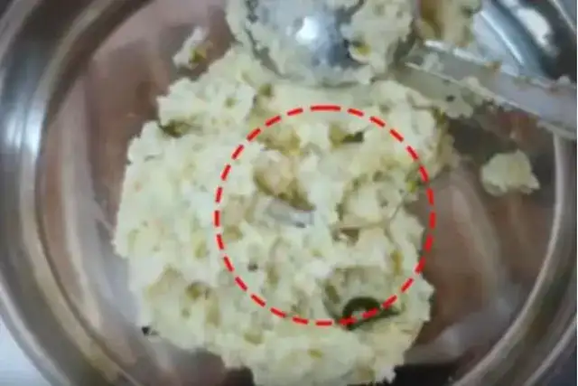 பூந்தமல்லி அரசு உதவி பெறும் பள்ளியில் காலை உணவில் பல்லி கண்டெடுக்கப்பட்ட சம்பவம்