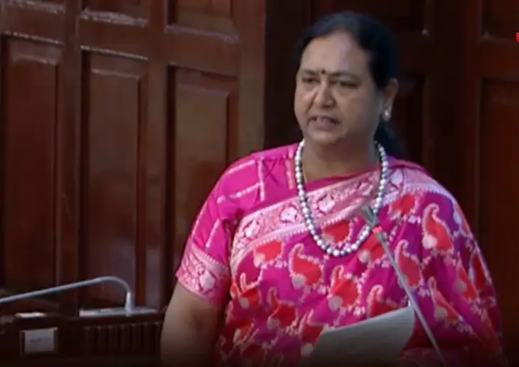 தேமுதிக எம்.எல்.ஏ பிரேமலதா விஜய்காந்த் சட்டப்பேரவையில் பேசுகிறார்