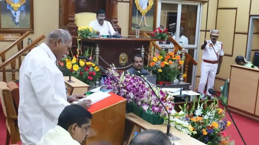 புதுச்சேரி முதலமைச்சர் ரங்கசாமி பட்ஜெட் தாக்கல் செய்கிறார்