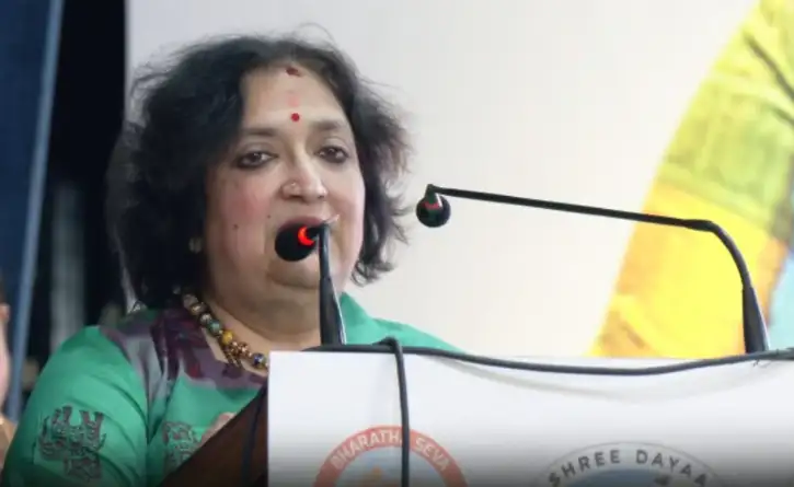 லதா ரஜினிகாந்த் பேசும் காட்சி